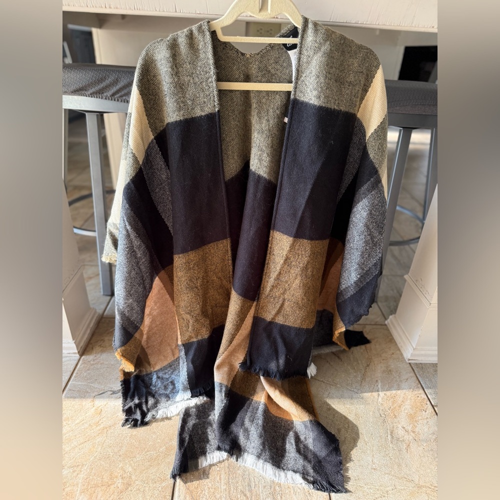 Echo scarf/poncho sweater